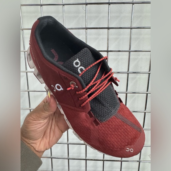 ON RUNNING W CLOUD Sneakers in Ruby Colorway women’s size 7.5 - Picture 3 of 11